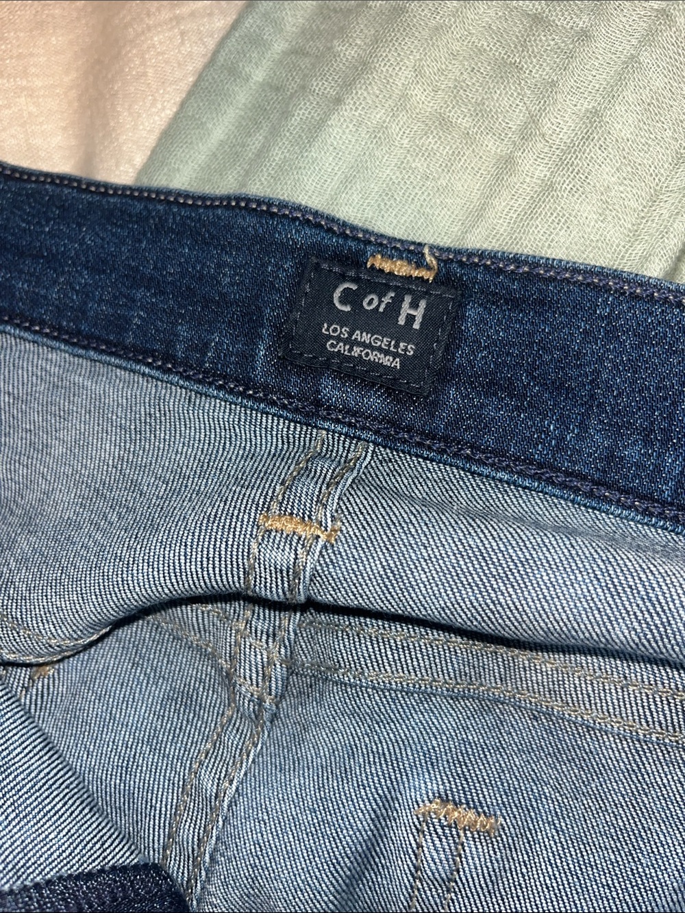 Citizens Of Humanity Slim Boyfriend, Mid Rise, Straight Leg, Button Fly - Picture 2 of 15